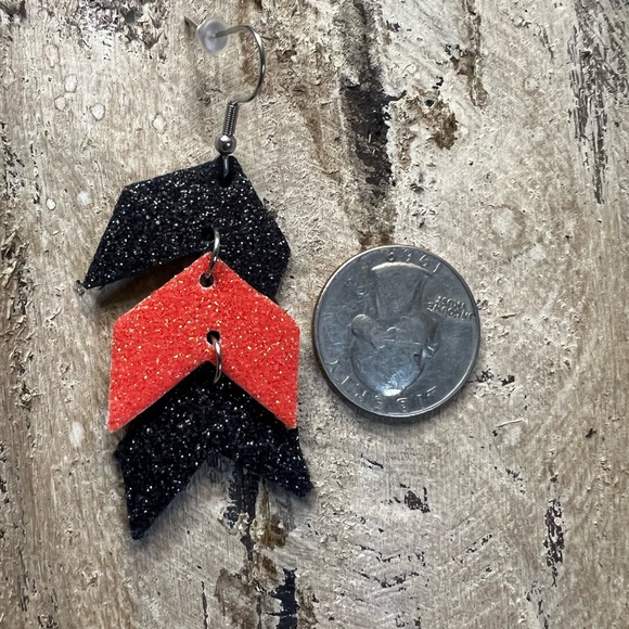 New handmade Black and orange  Glitter Chevron‎ Earrings for Halloween - Picture 5 of 5